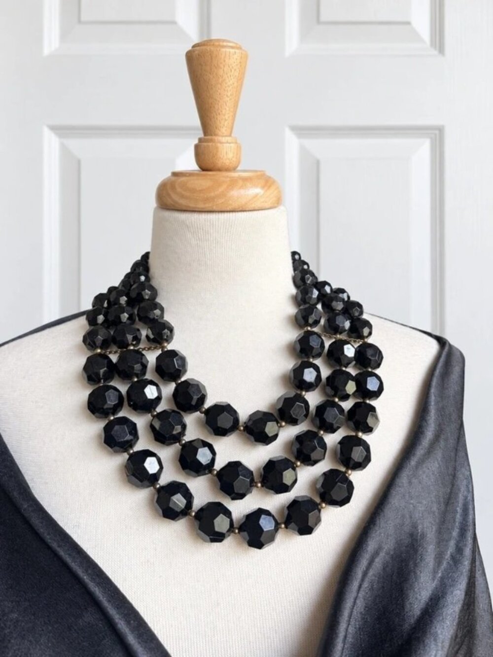 Vintage 1980s Black Faceted Acrylic Multi-Strand Statement Necklace - Picture 2 of 8